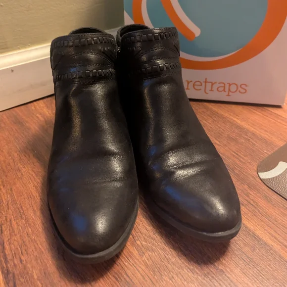 Baretraps Black Ankle Boots Size 8 - Picture 2 of 5